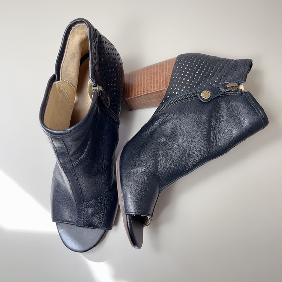 GOEX Full Grain Italian Leather Eudora Peep  Toe Sandal - Picture 2 of 12